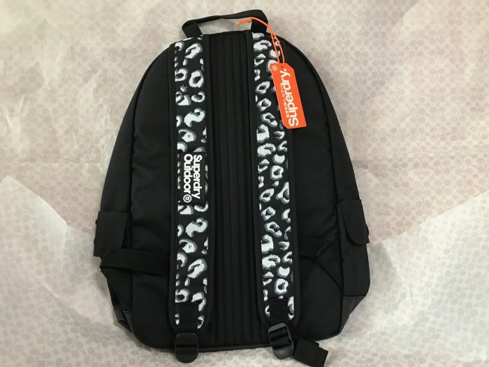 Superdry Backpack Montana Rucksack黑色後背包書包現貨抵台