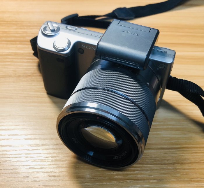 【手機寶藏點】SONY NEX-5 微單眼相機 變焦鏡(18-55mm)+定焦鏡(2.8mm) 附充電線材