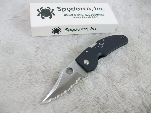 【軍武門二館】世界名刀SPYDERCO 蜘蛛 黑鷹C24GPS折刀(齒刃)原廠/正版/登山刀/露營刀