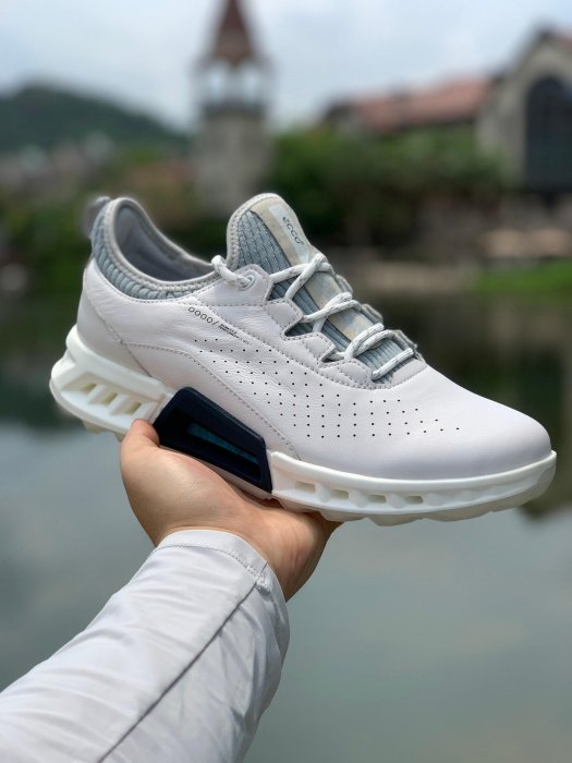 ECCO愛步2023新款高爾夫球鞋男士golf無釘鞋B糸帶款 健步透氧牦牛皮球鞋