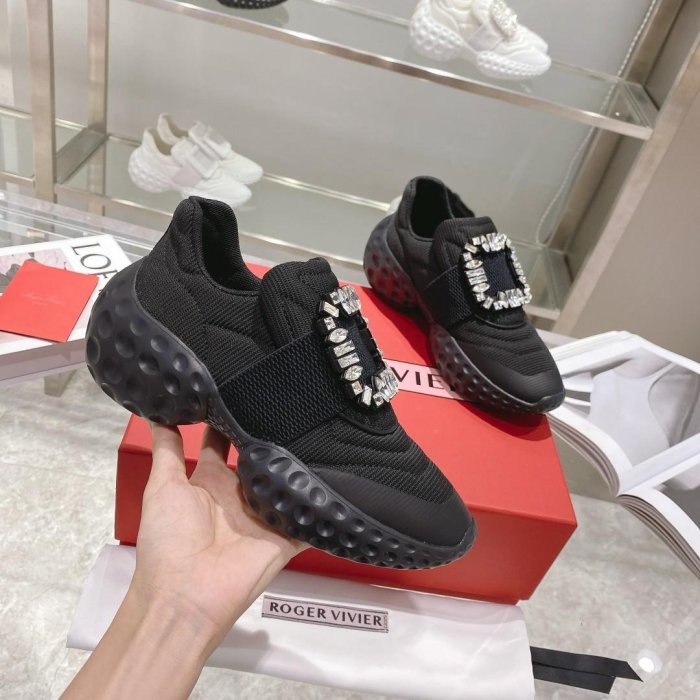 【Lydia代購】Roger Vivier 2023新款方鑽老爹鞋女厚底增高網面運動鞋百搭休閒鞋 35-40 黑色