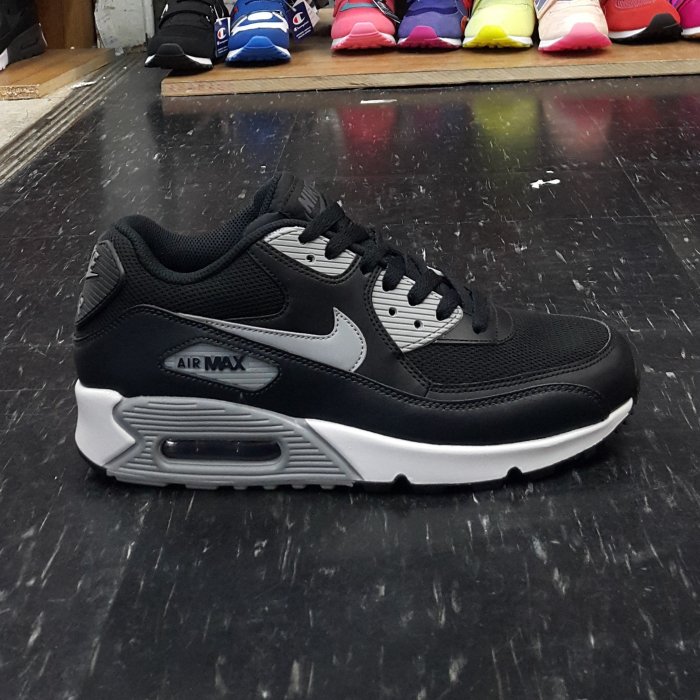 NIKE AIR MAX 90 ESSENTIAL 黑色白色黑白皮革網布氣墊慢跑鞋537384-056