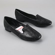 ＝86號店=預購西班牙Bershka 蛇紋仿皮革材質 舒適簡單有型 女樂褔鞋  如圖色