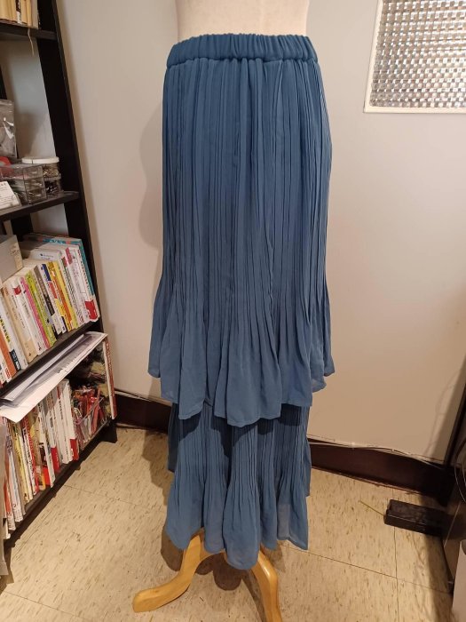 LOWRYS FARM ♥日本品牌♥  藏青雪紡  腰際鬆緊設計  分層式  百摺長裙