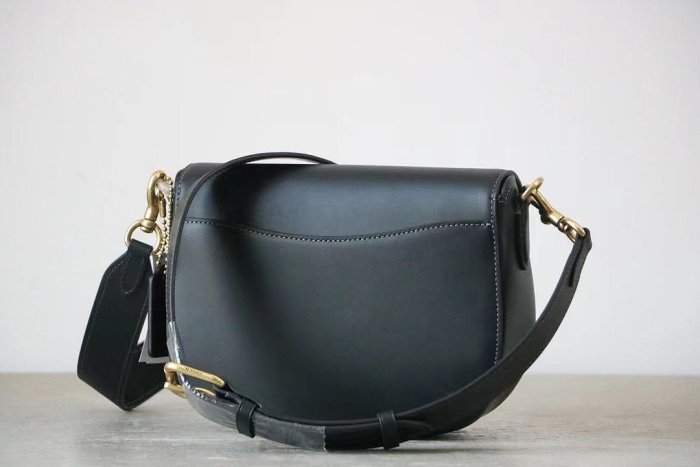 ╭☆包媽子店☆Coach Harley Shoulder Bag 經典馬鞍包 2023新款