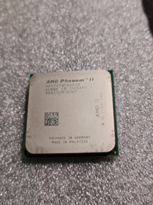 最頂級 六核心 AMD 1075T  新舊主機板AM3 AM3+全支援 飛龍II代 舊電腦的救星 吃雞大補丸 當代最強架構 功能強 僅存1顆