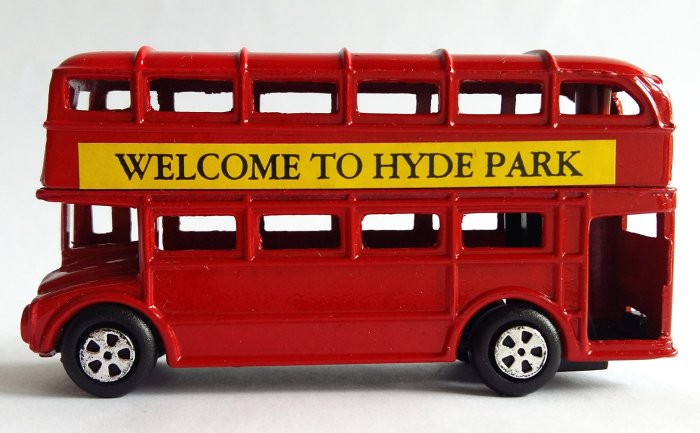 DIE-CAST MINIATURE NO.172A WELCOME TO HYDE PARK 金屬雙層巴士 削鉛筆器