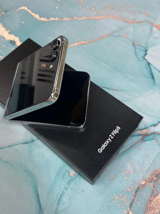 📱卡司3C彤彤手機店📱🏅️拆封新品🏅️SAMSUNG Galaxy Z Flip5 (8G+256GB)綠色折疊機