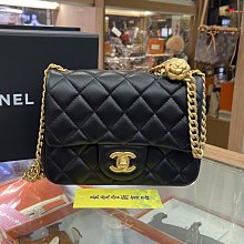 ☆最愛二手精品☆ CHANEL MINI COCO 17cm全新香奈兒黑色羊皮山茶花金球調節釦金鍊迷你肩背包斜背包方胖包17 口蓋包 AS4040 XG4201