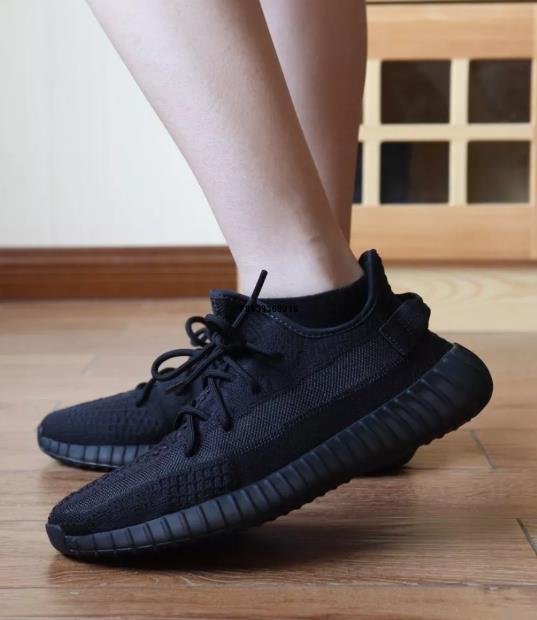 Adidas Yeezy Boost 350 V2 愛迪達全黑休閒椰子鞋 HQ4540男女鞋