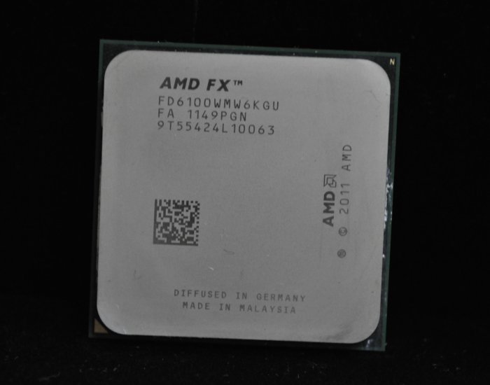 AMD FX-6100 六核盒裝正式版 附風扇 (AM3+ 3.9G) 非FX-6120 FX-6130 FX-6200