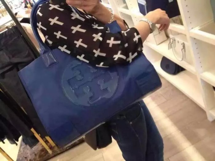 ╭☆包媽子店☆TORY BURCH 玫紅色跟黑色.深藍色輕便尼龍單肩/購物包