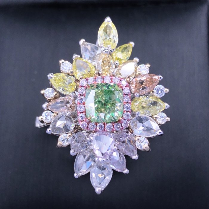 【巧品珠寶】GIA FANCY濃郁綠彩鑽戒指