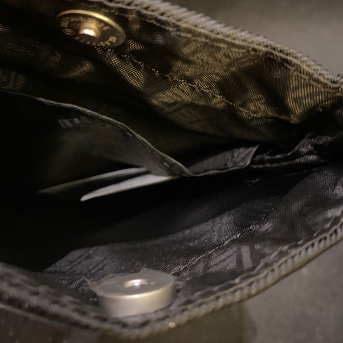 全新 5折 真品 黑色 puma 手機套 手機袋 肩背小包 斜背包 小廢包 手機包 護照包 旅遊包 內包 貼身包 旅行 小袋
