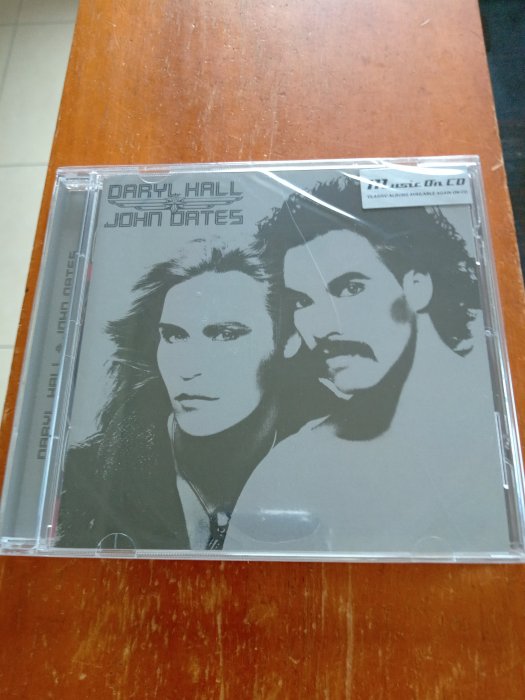 DARYL HALL & JOHN OATES 霍爾與奧茲 同名專輯CD  全新