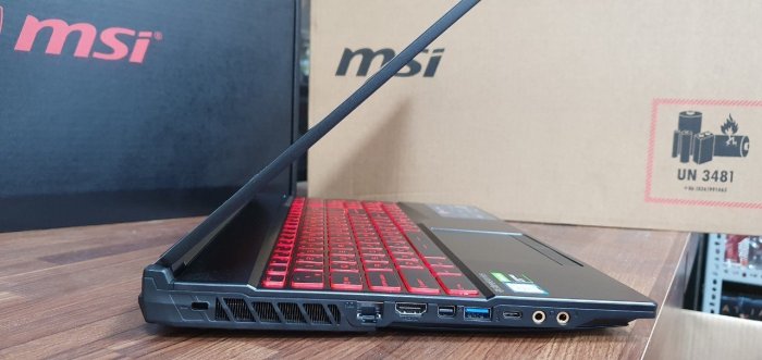 清倉【MSI】微星 GL65 (i7-9750H/8GB/256SSD+1TB/GTX1650/W10/15吋)