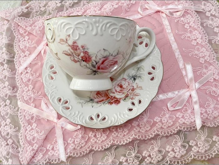 ～愛戀玫瑰園～歐式蝴蝶結玫瑰花刷金邊下午茶/咖啡杯盤…（3件組☕️）下午茶必備