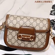 二手旗艦 GUCCI 1955 MINI 咖啡 pvc 馬銜 金釦 綠紅綠背帶 雙背帶 肩背包 側背包(中友店)