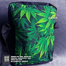 【P887 超級煙具】專業煙具 雷鬼生活流行包包系列  多麻小側背包(真葉款) (930055)