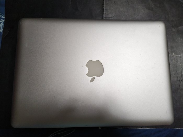 2011年 i5 8G   Apple Macbook pro  A1278 金屬外殼