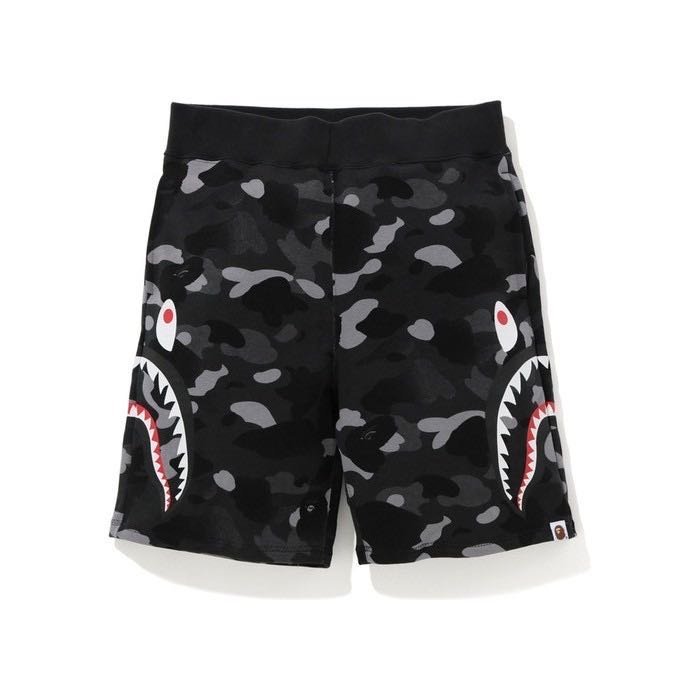 A bathing ape bape shark camo sweat shorts 黑迷彩鯊魚短褲大