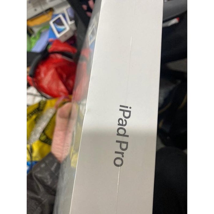 蘋果台灣公司貨 iPad Pro 12.9 1Tb 插卡版 a2461 全新品