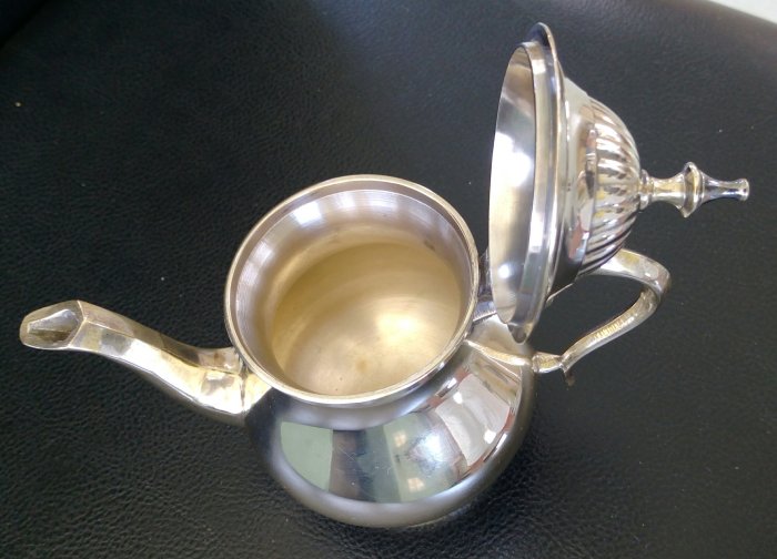 83 歐洲優雅鍍銀壺 vintage Footed silverplate Teapot with hinged lid