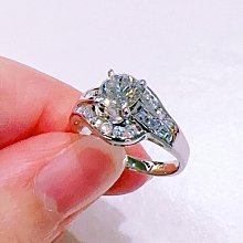 98986 大千典精品 秦老闆 流當品 天然鑽石戒指 圓鑽0.70克拉 求婚結婚 婚戒 推薦