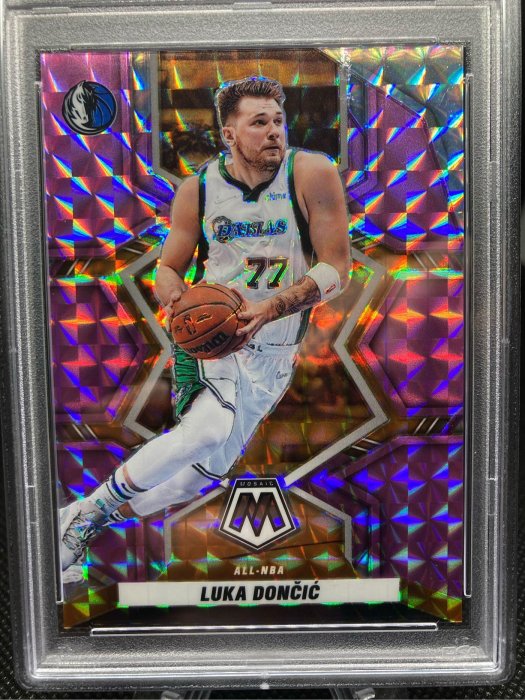 NBA 2021 Panini Mosaic Luka Doncic Purple Mosaic /49 #282 PSA 10