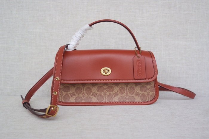 DanDan代購 美國正品 COACH M1980_143 新款 女士單肩斜跨手提包 超美信封小挎包 附購證