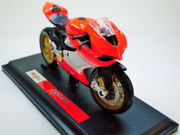 【杜卡迪摩托車模型】Ducati 1199 Superleggera 2014 重機模型 Maisto 1/18精品車模