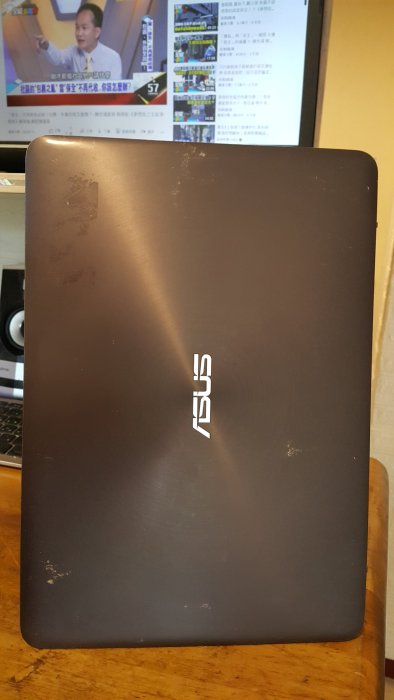 ASUS UX305F 極輕薄長效筆電 M-5Y10C五代CPU 4G/256G SSD 13.3吋FHD/1.2KG