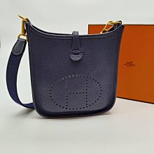 【哈極品】美品《Hermes 愛馬仕 深藍色金釦Mini Evelyne 斜背包 》