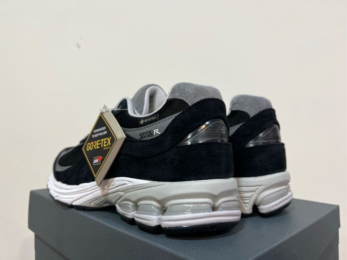 2023 全新真品 NEW BALANCE X GORE-TEX 2002R M2002RXD 黑灰 black us10.5 28.5cm 現貨 防水設計