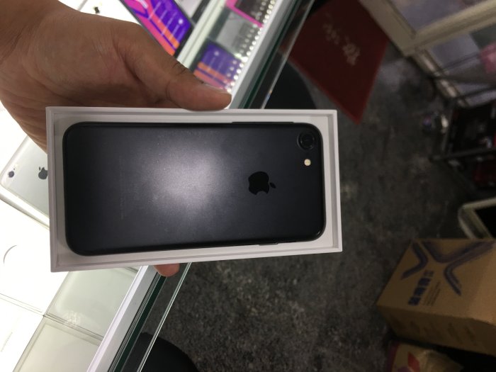 **最殺小鋪**中古 APPLE IPHONE7 128g 消光黑 無傷/有傷 二手蘋果手機另有 i7plus128G