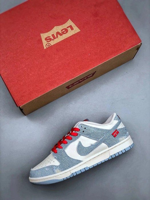 【阿明運動館】耐克 Nike SB Dunk Low x Levi‘s 牛仔破洞 李維