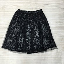 【愛莎＆嵐】 IRIS 女 黑色花卉圖案彈性腰圍短裙/L 11203 17