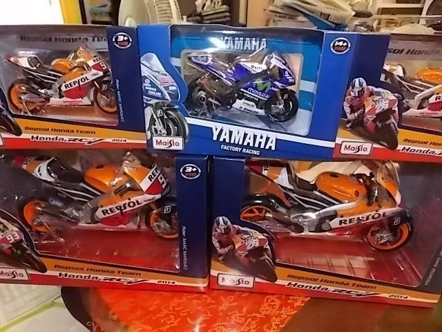 {猛獸軍團}1:18 YAMAHA  GP 2014 最新 99 空運到 內行請快!!!!