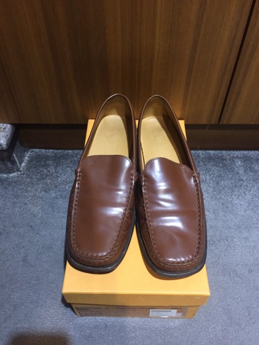 TODS 方頭平底樂福鞋