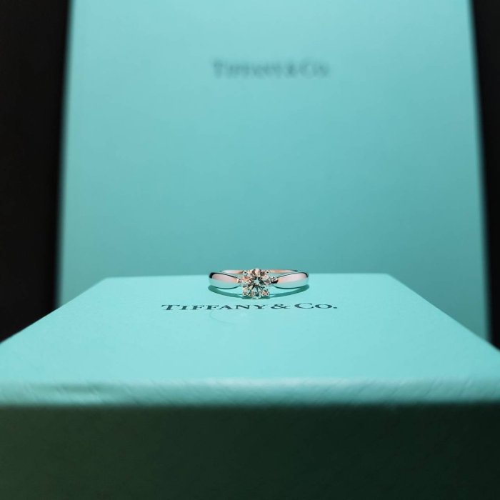 感謝收藏《三福堂國際珠寶名品1300》Tiffany Harmony™ 鉑金鑽戒 0.38CT /  F VVS1 3EX