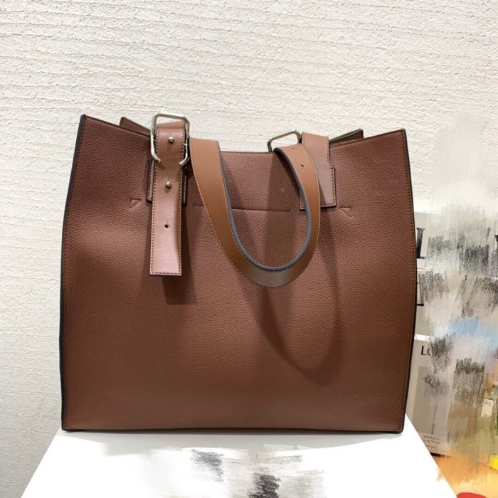 《海外原單》西班牙王室品牌Buckle tote bag小牛皮托特包