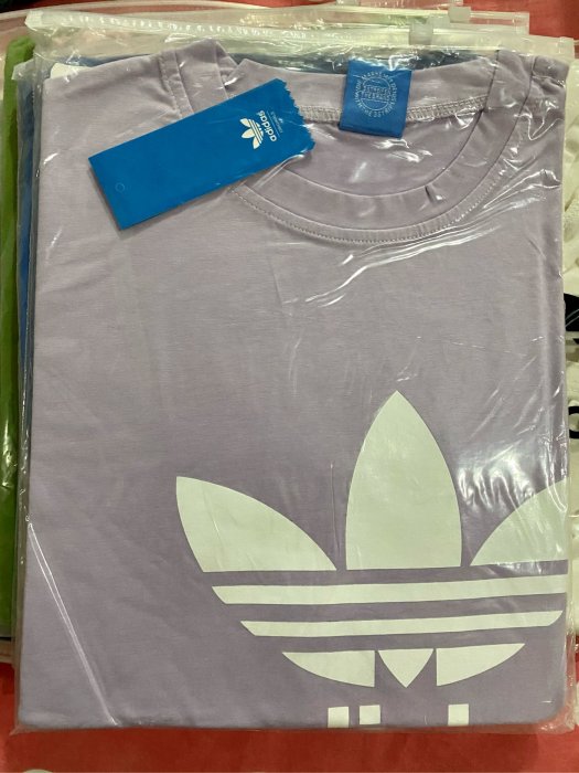 【男女同款】愛迪達 adidas 三葉草 衣服 短T 短袖T恤 短袖上衣 男款 女款 情侶裝 男女衣著 大尺碼❤️售紫色