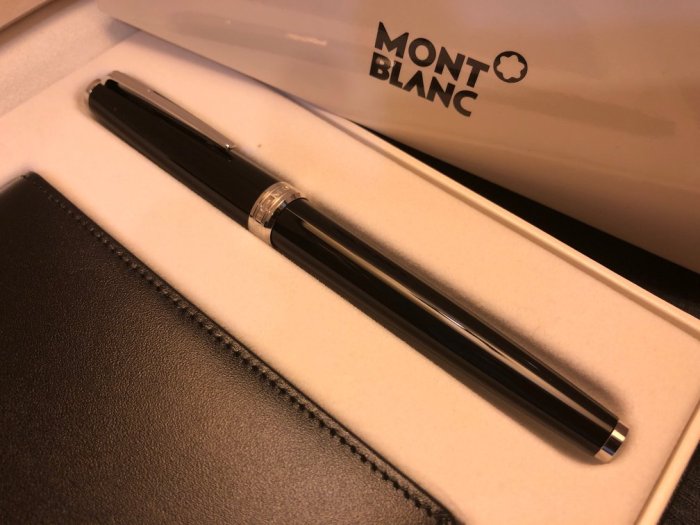 Montblanc 萬寶龍 六卡皮夾 & PIX 鋼珠筆, 全新禮盒組
