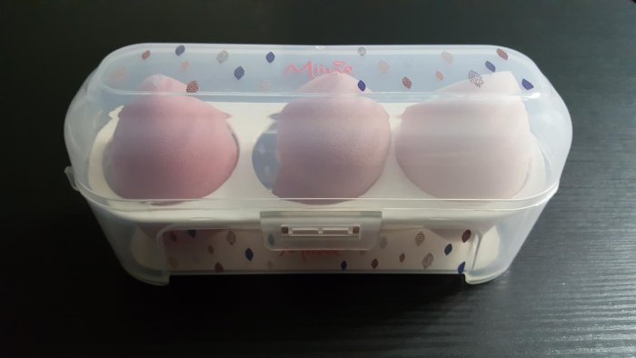 Miine乾濕兩用美妝蛋(3入) /收納盒 水滴型Q彈 盒子可以當蛋盒使用 多用途 超值組 露營攜帶方便
