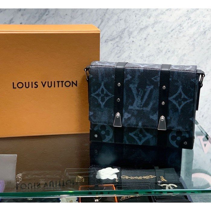 M57271 Louis Vuitton Monogram Pastel Noir TRUNK MESSENGER