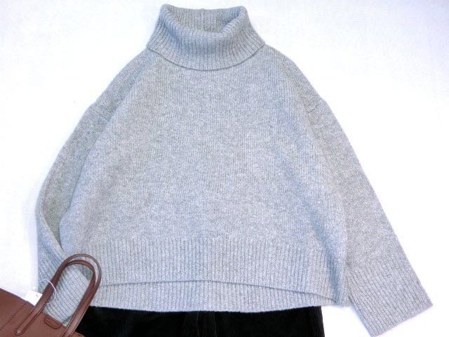 全新 日本精品女裝 自由區灰色高領羊毛毛衣 44 不議