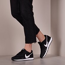 南◇2021 3月 NIKE W VENTURE RUNNER WIDE 復古慢跑 拼接 黑色 DM8454-001