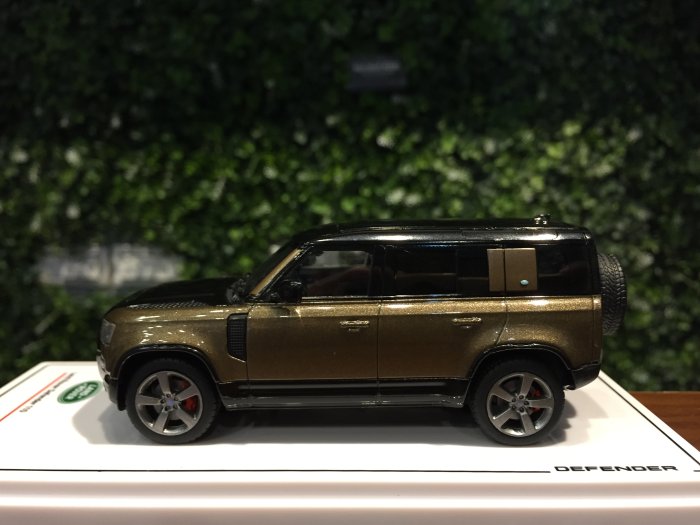 1/43 TSM Land Rover Defender 110 Gondwana TSM430633D【MGM