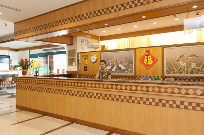 快樂自由行 高野大飯店 假日四人日式家庭套房 假日含早餐+SPA水療 台東 知本