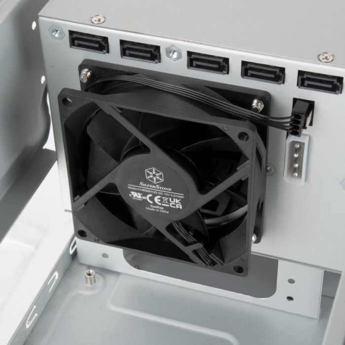 小白的生活工場*銀欣 SilverStone CS351 SAS/SATA 多功能NAS機殼